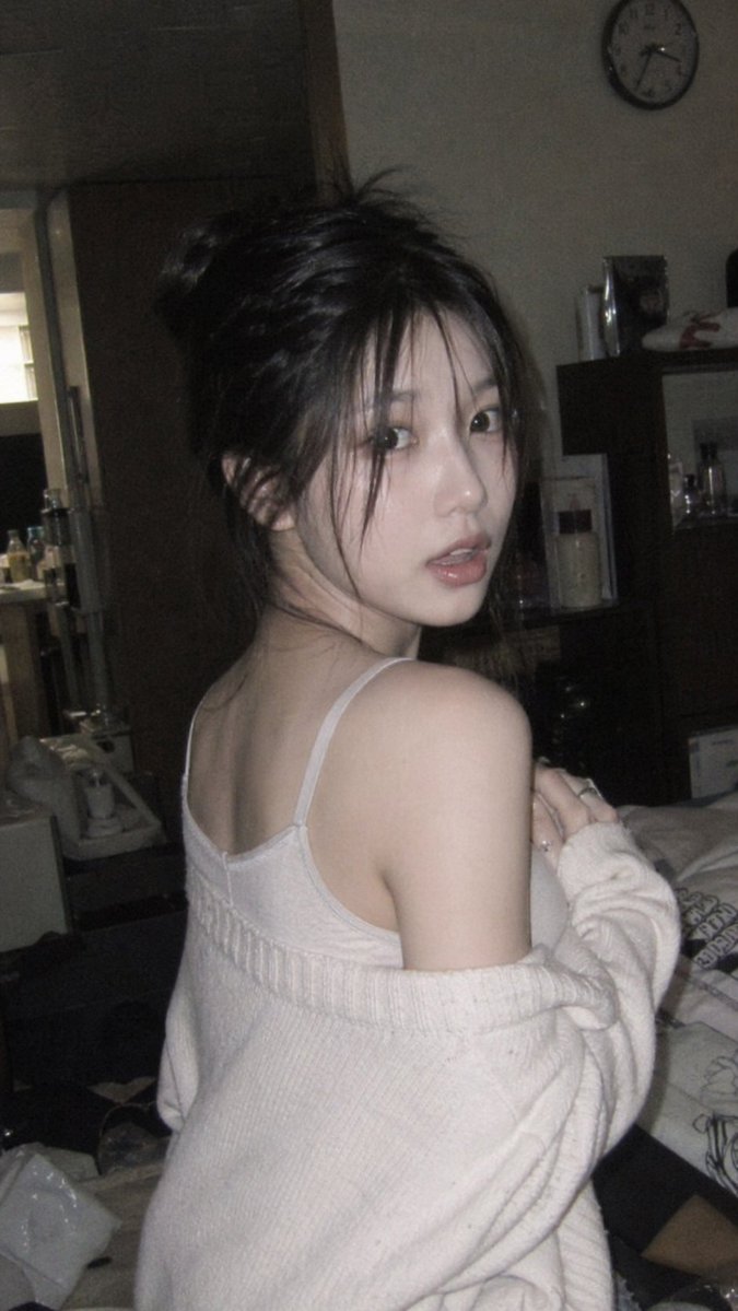 K-Idol Portrait Grid